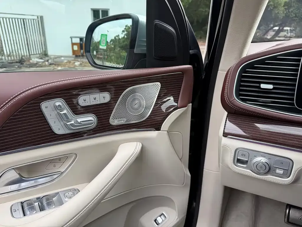 Mercedes-Benz GLS — фото 9