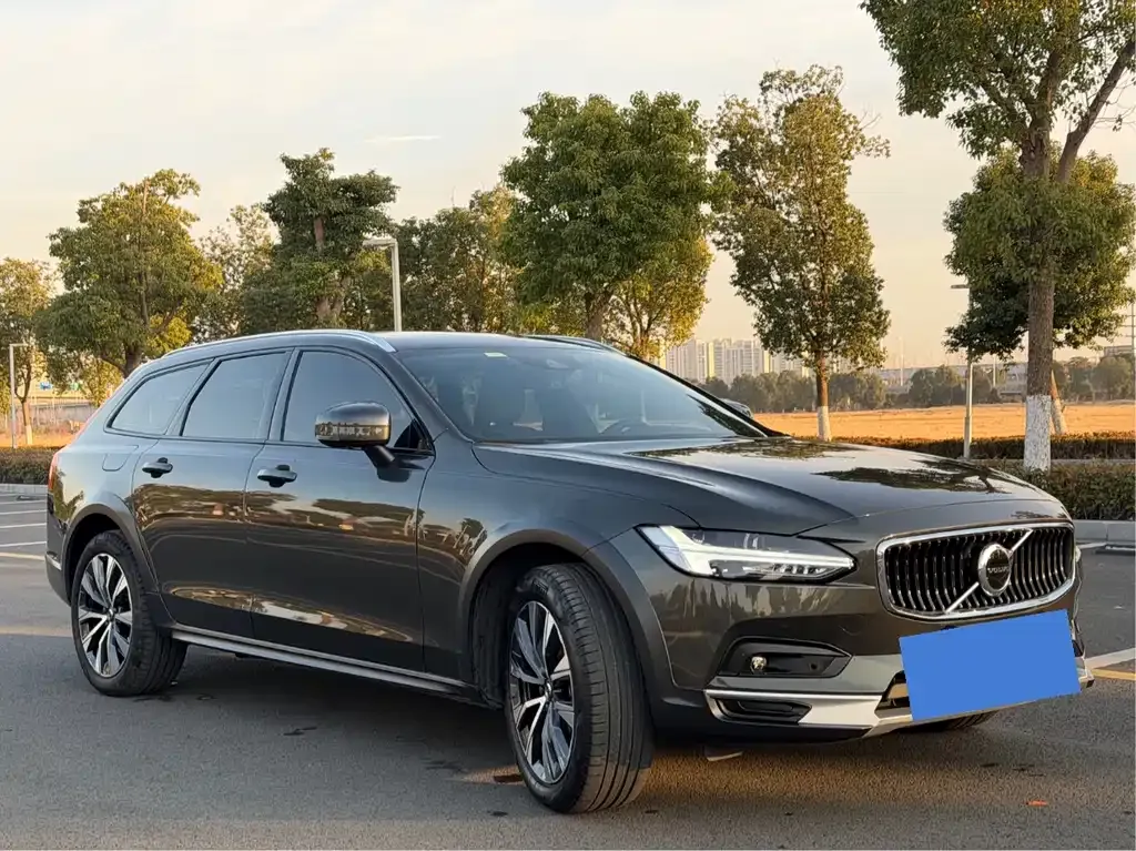 Volvo V90 — фото 10