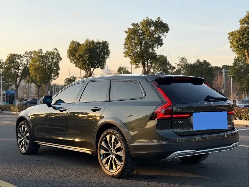 Volvo V90 — фото 9