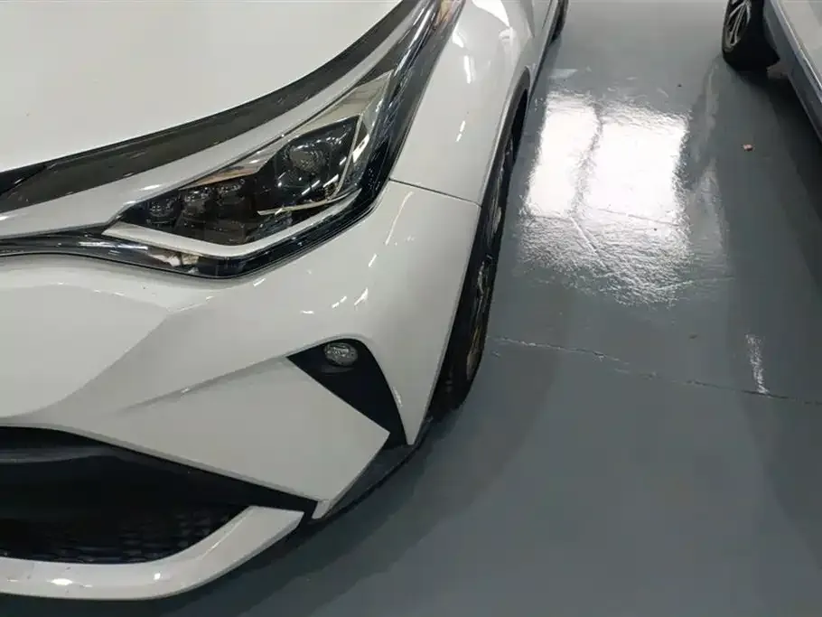 Toyota C-HR — фото 4