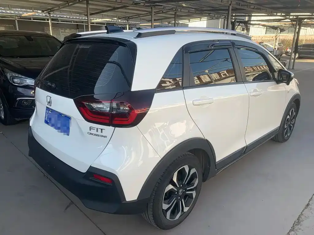 Honda Fit — фото 5