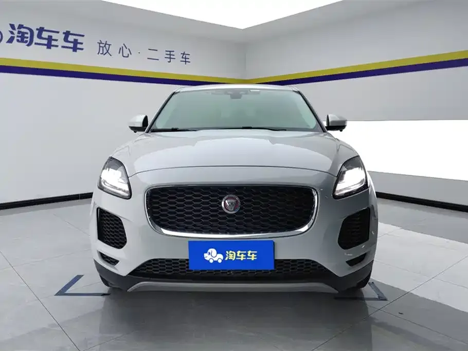 Jaguar E-PACE — фото 5