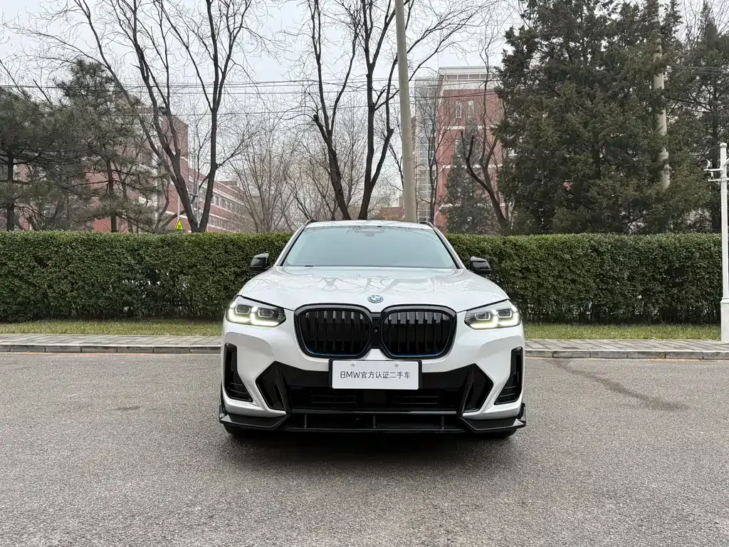 BMW iX3 — фото 10
