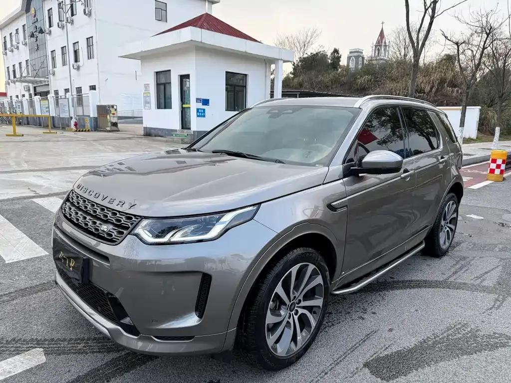 Land Rover Discovery Sport — фото 1