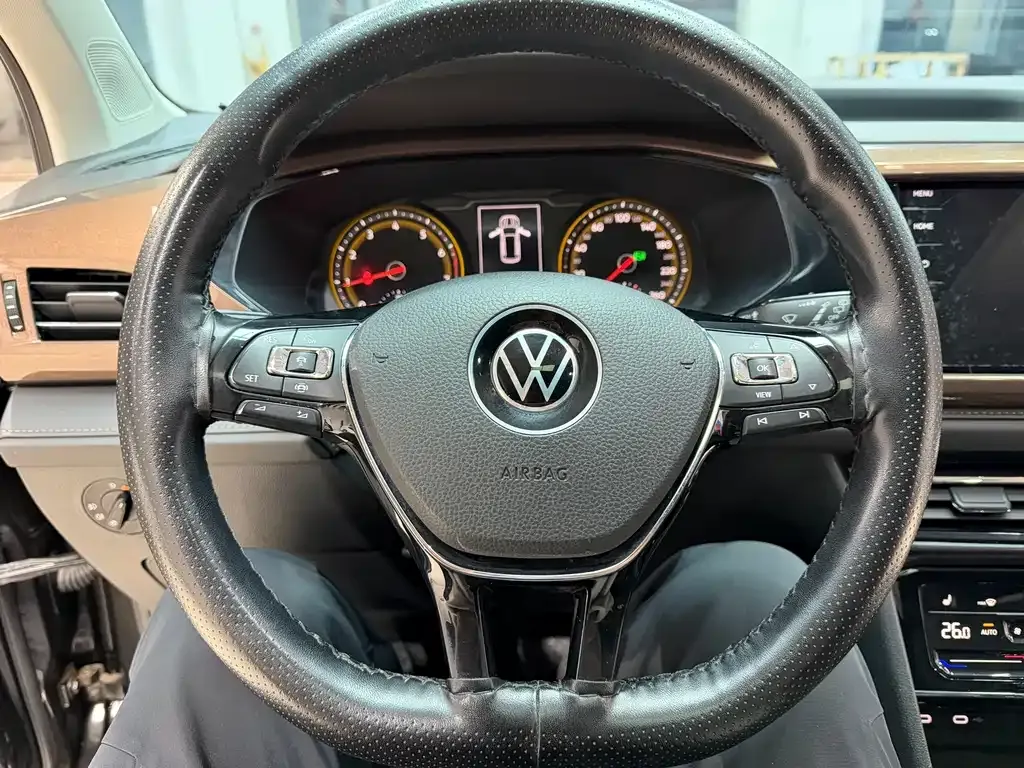 Volkswagen Tharu — фото 9