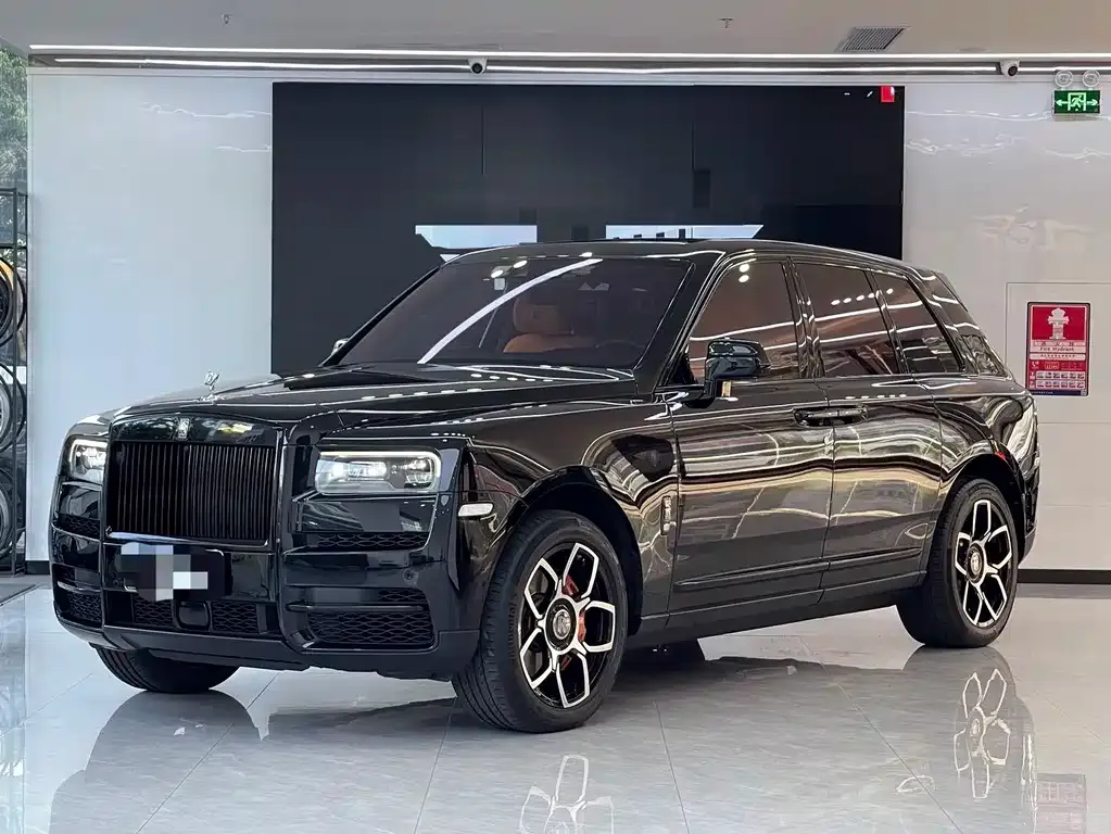 Rolls-Royce Cullinan — фото 1