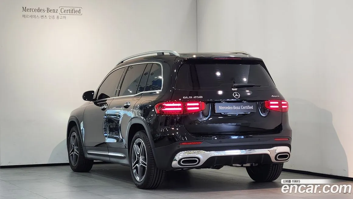 Mercedes-Benz GLB-Class — фото 2