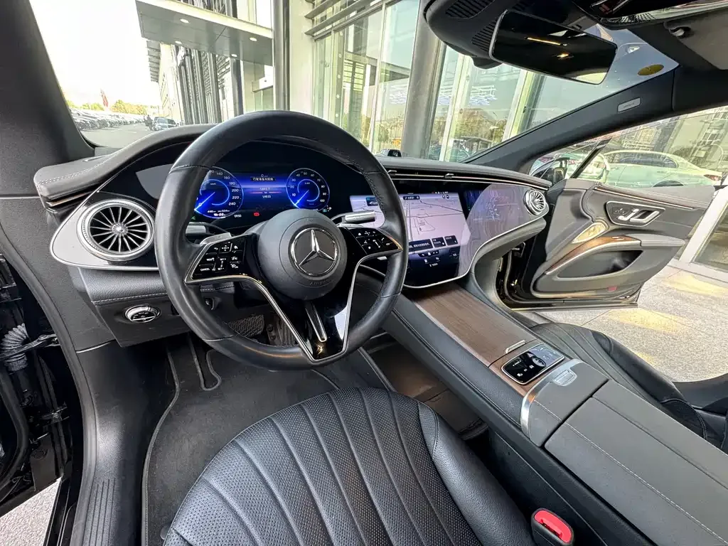 Mercedes-Benz EQS — фото 10