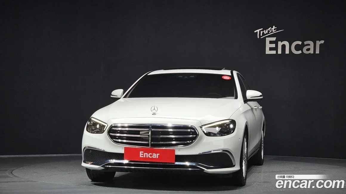 Mercedes-Benz E-Class — фото 10