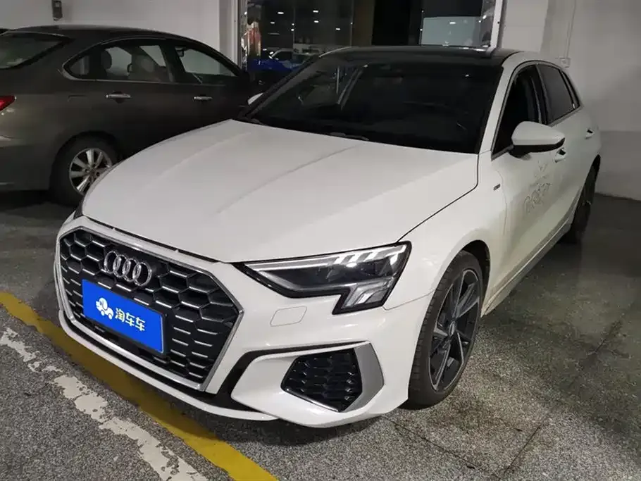 Audi A3 — фото 1