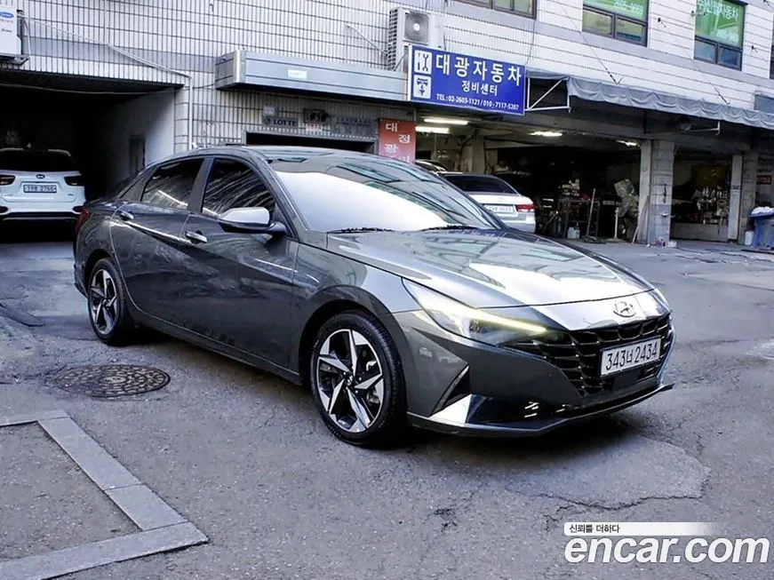 Hyundai AVANTE — фото 1