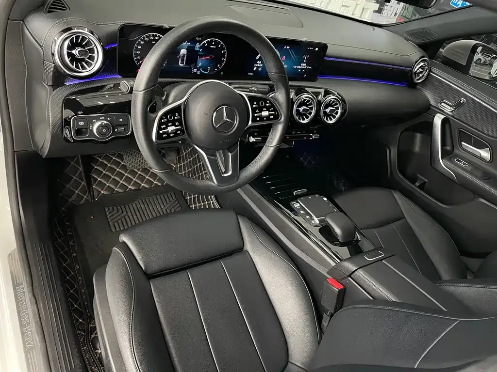 Mercedes-Benz A-Class — фото 10