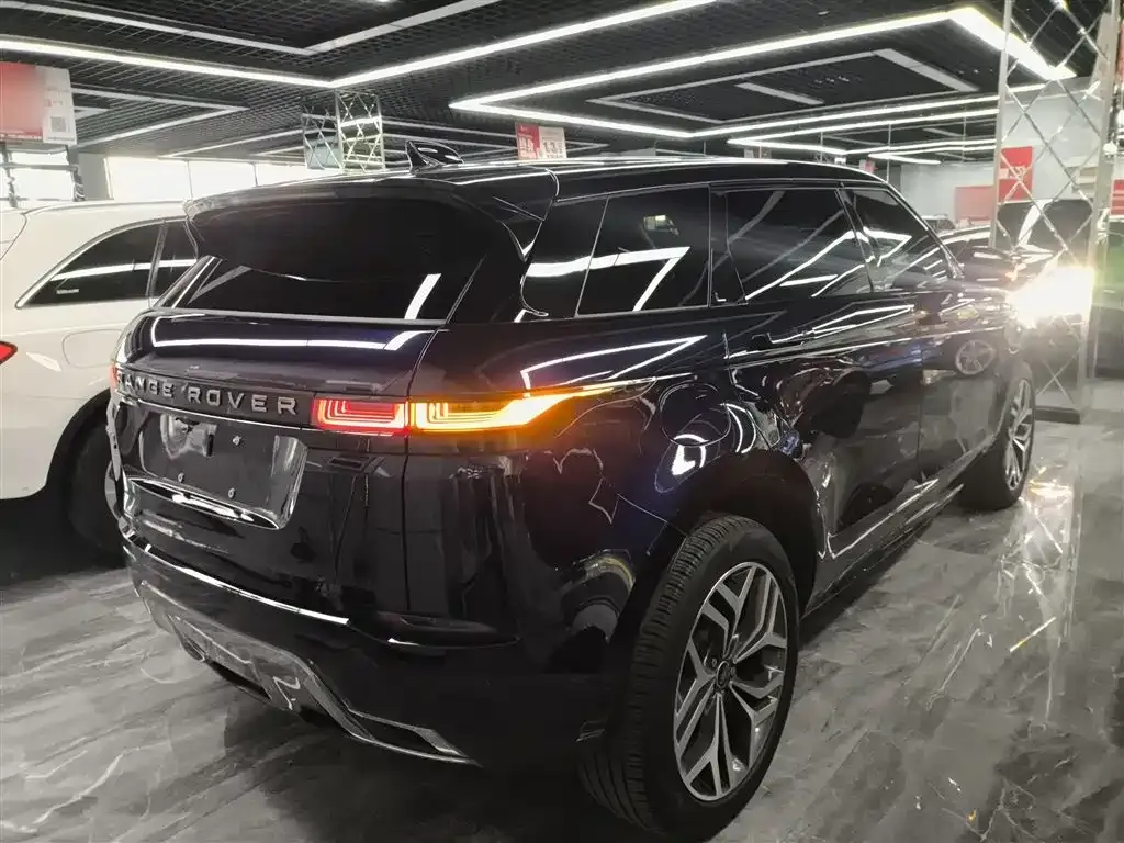 Land Rover Evoque PHEV — фото 8