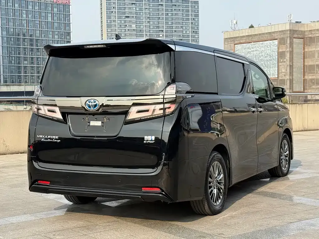 Toyota Vellfire — фото 7
