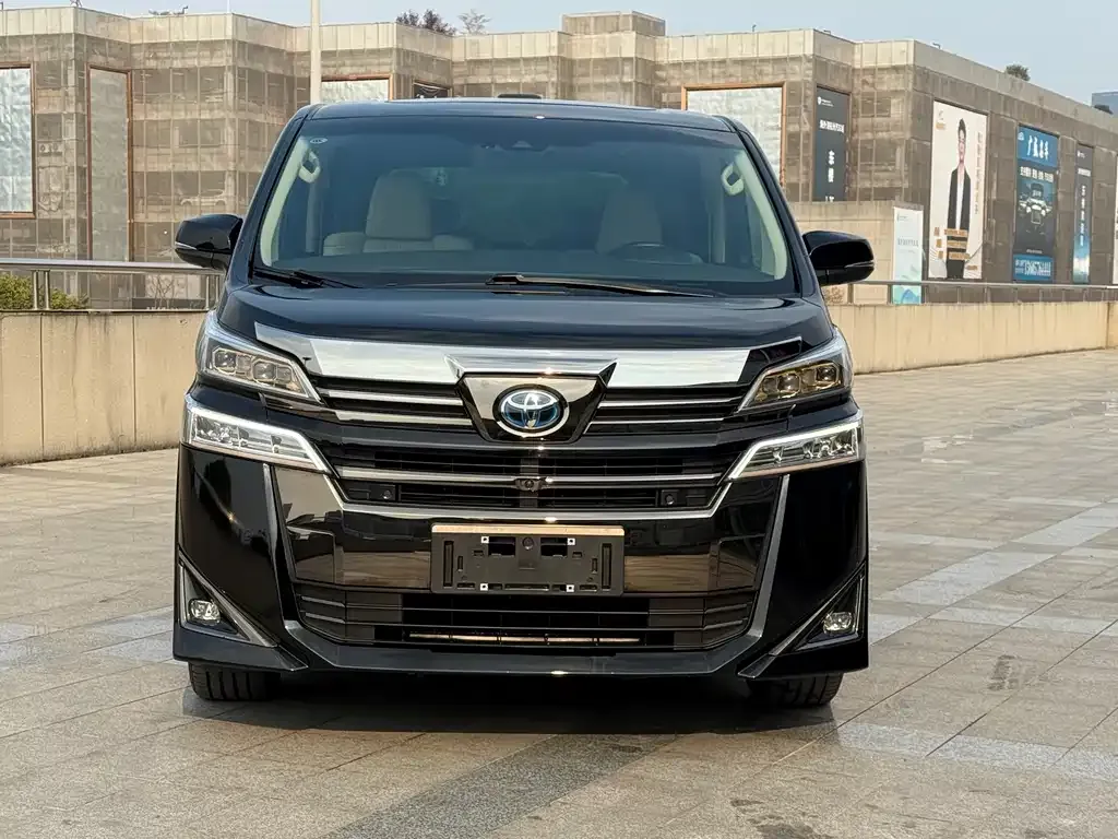 Toyota Vellfire — фото 9