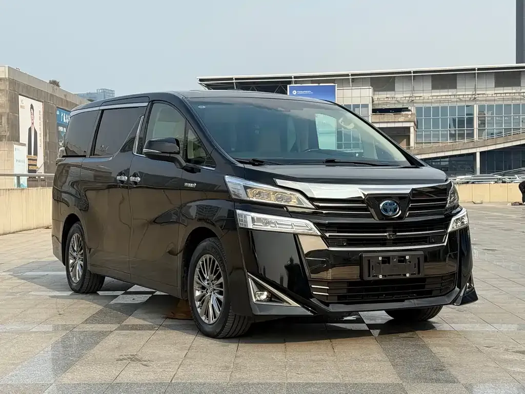 Toyota Vellfire — фото 6