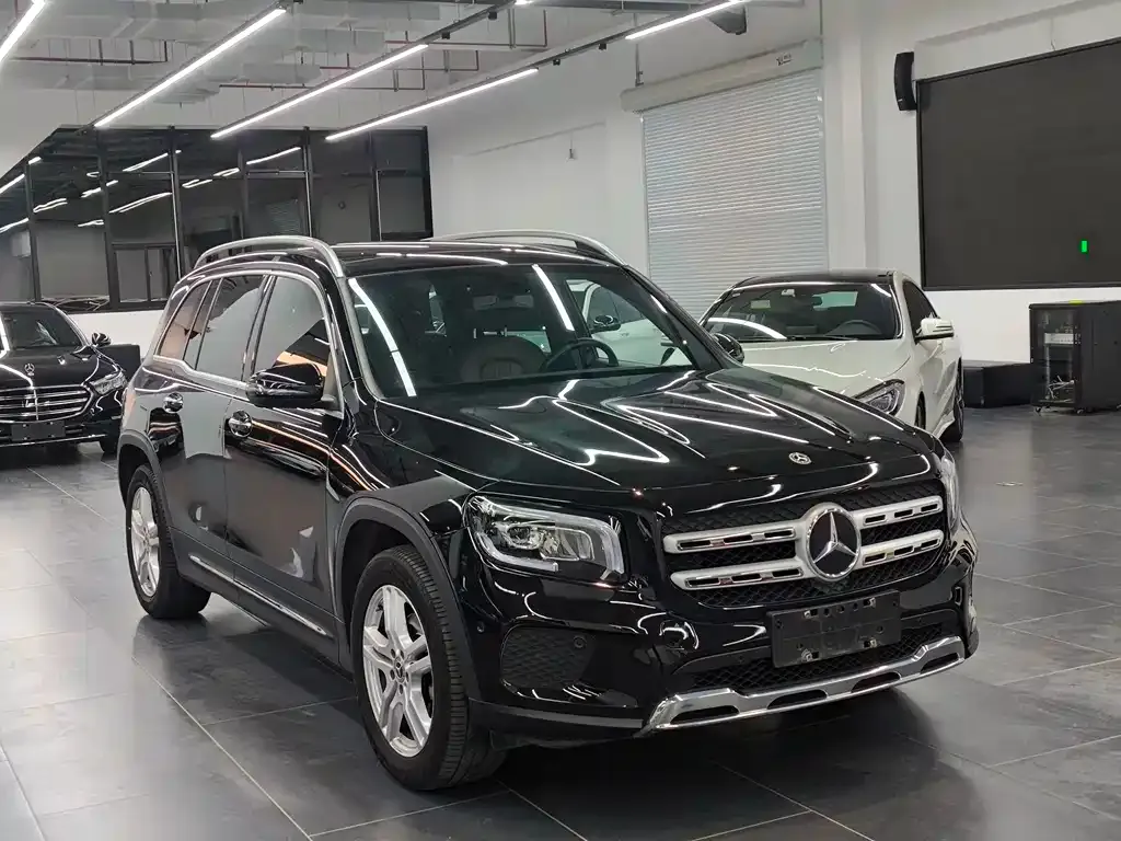Mercedes-Benz GLB — фото 8