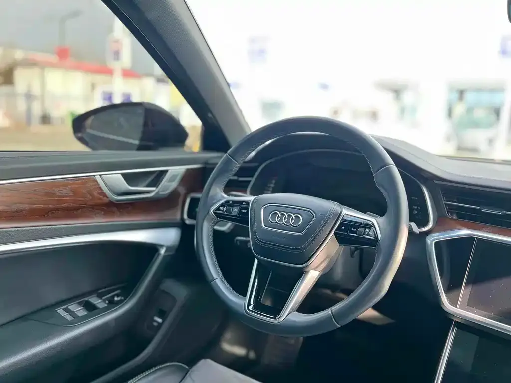 Audi A6L — фото 3