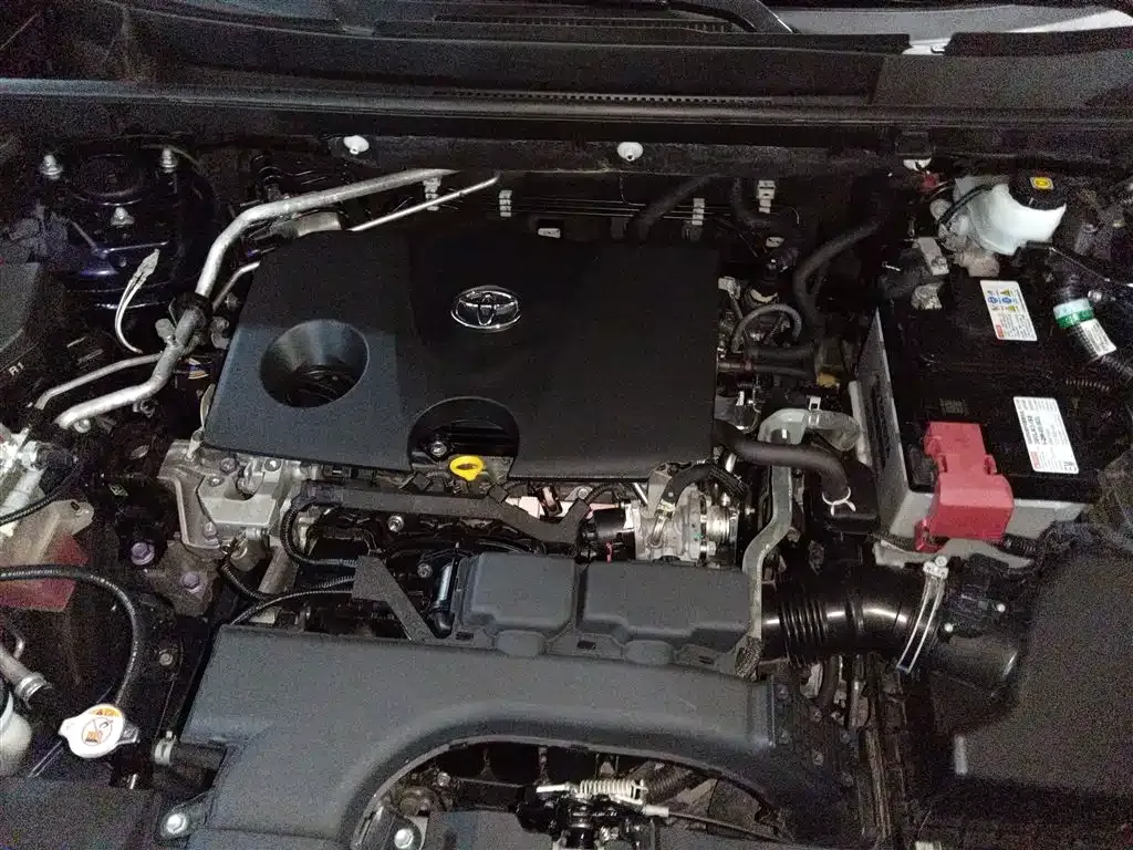 Toyota RAV4 — фото 10