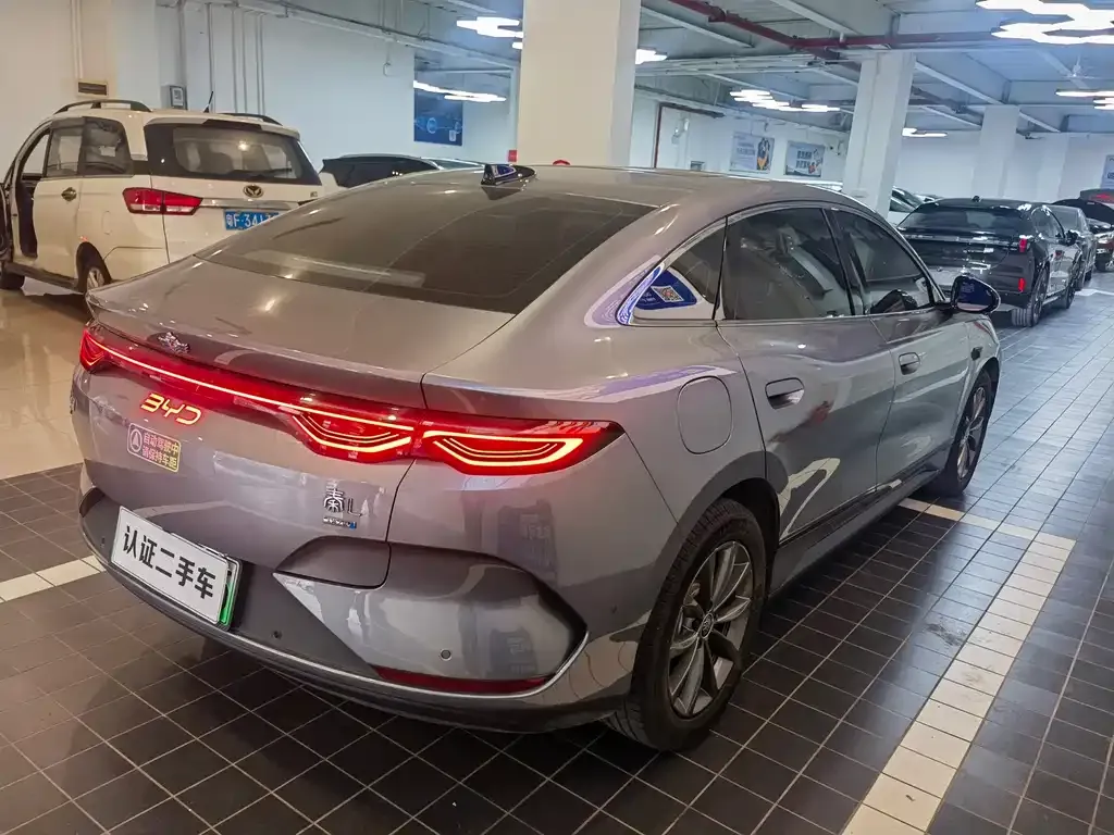 BYD Qin L — фото 5