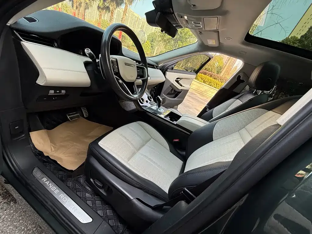 Land Rover Evoque — фото 10