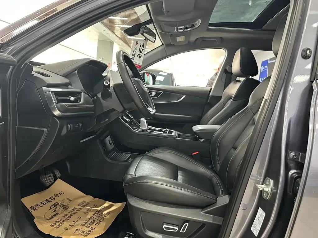 Chery Tiggo 8 — фото 10