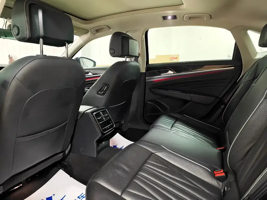 Volkswagen Passat — фото 4