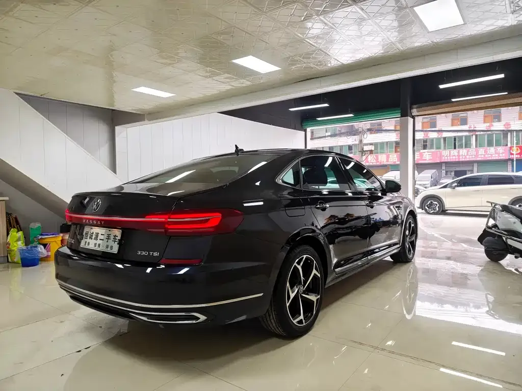 Volkswagen Passat — фото 3