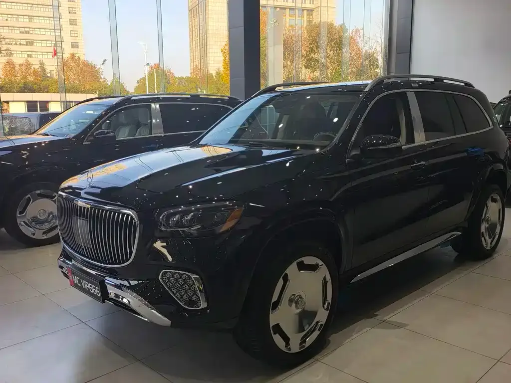 Mercedes-Benz GLS — фото 1