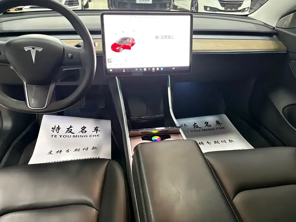 Tesla Model 3 — фото 9