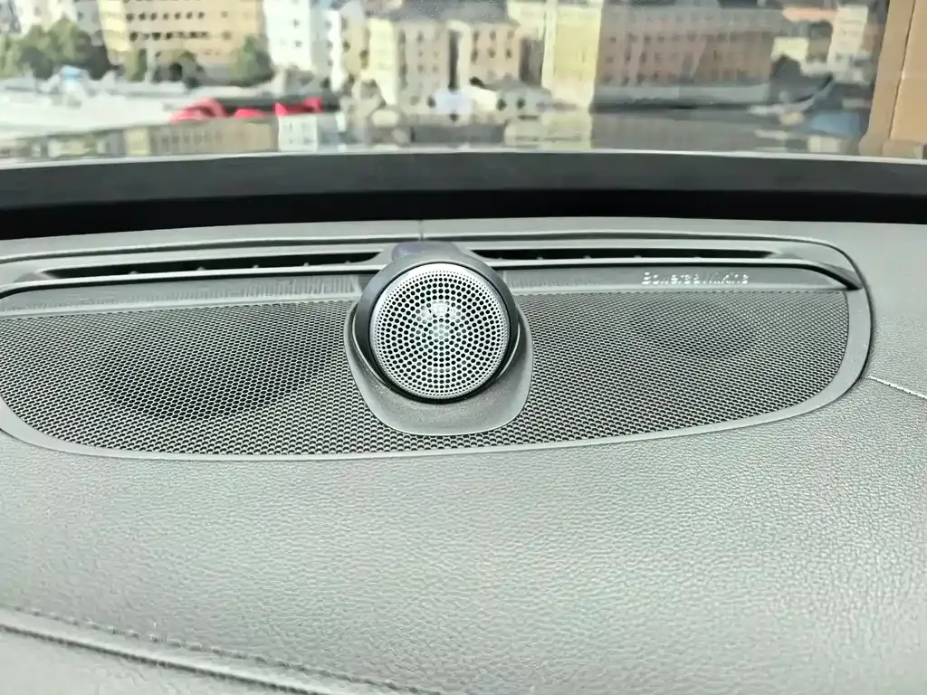 Volvo XC90 — фото 8