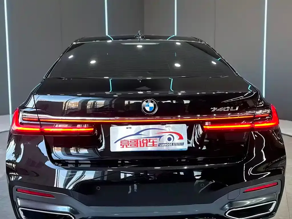 BMW 7 Series — фото 5