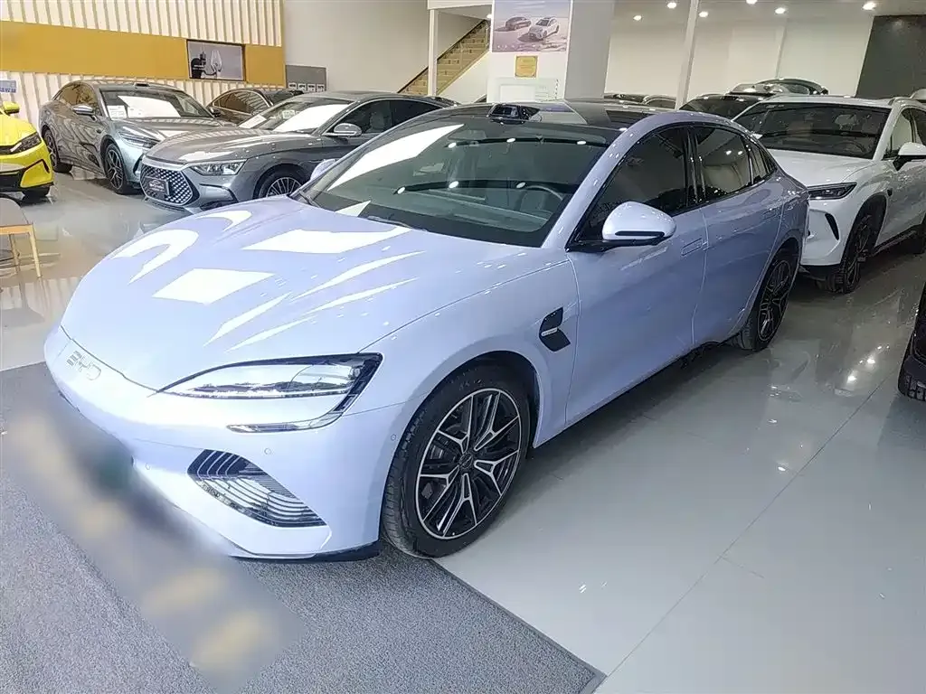 BYD Seal — фото 2