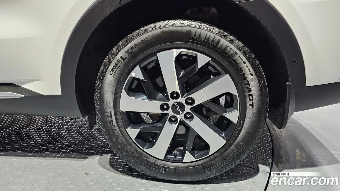 Kia Sorento — фото 5