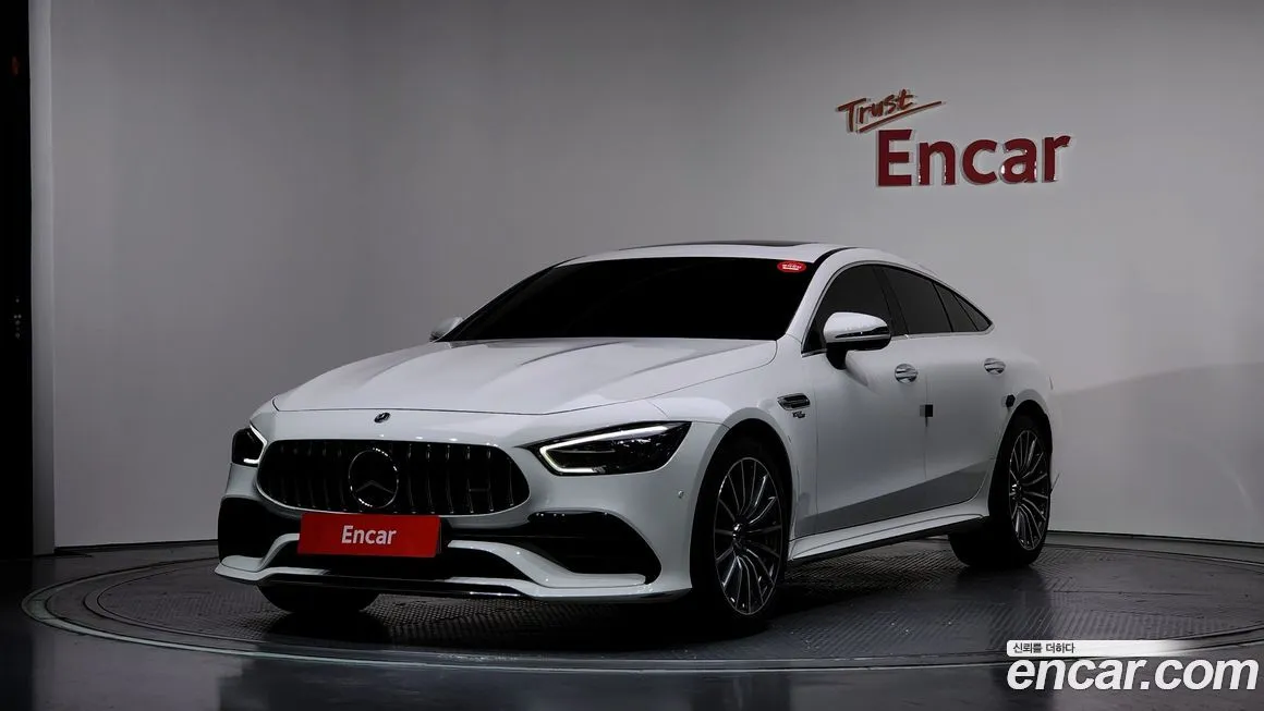 Mercedes-Benz AMG GT — фото 1