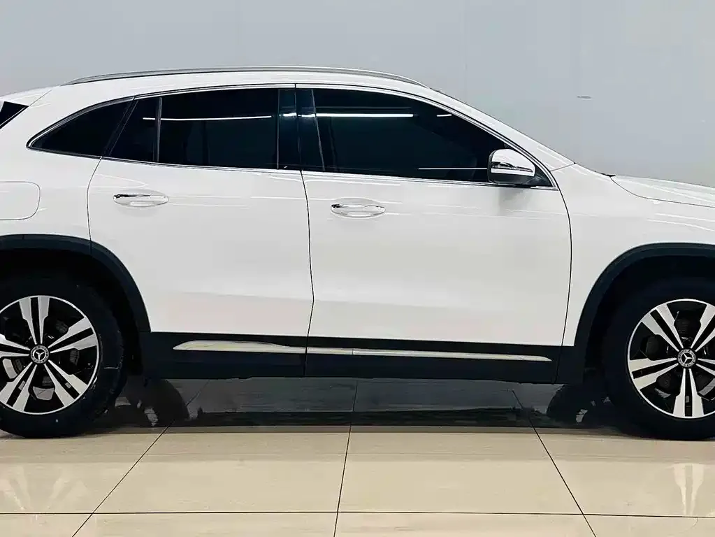 Mercedes-Benz GLA — фото 4