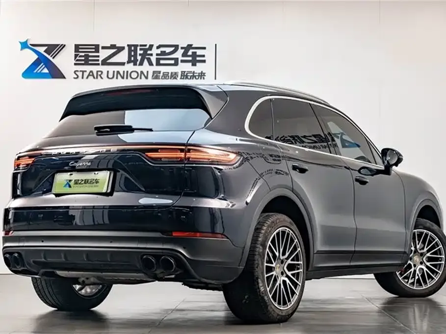 Porsche Cayenne Hybrid — фото 10