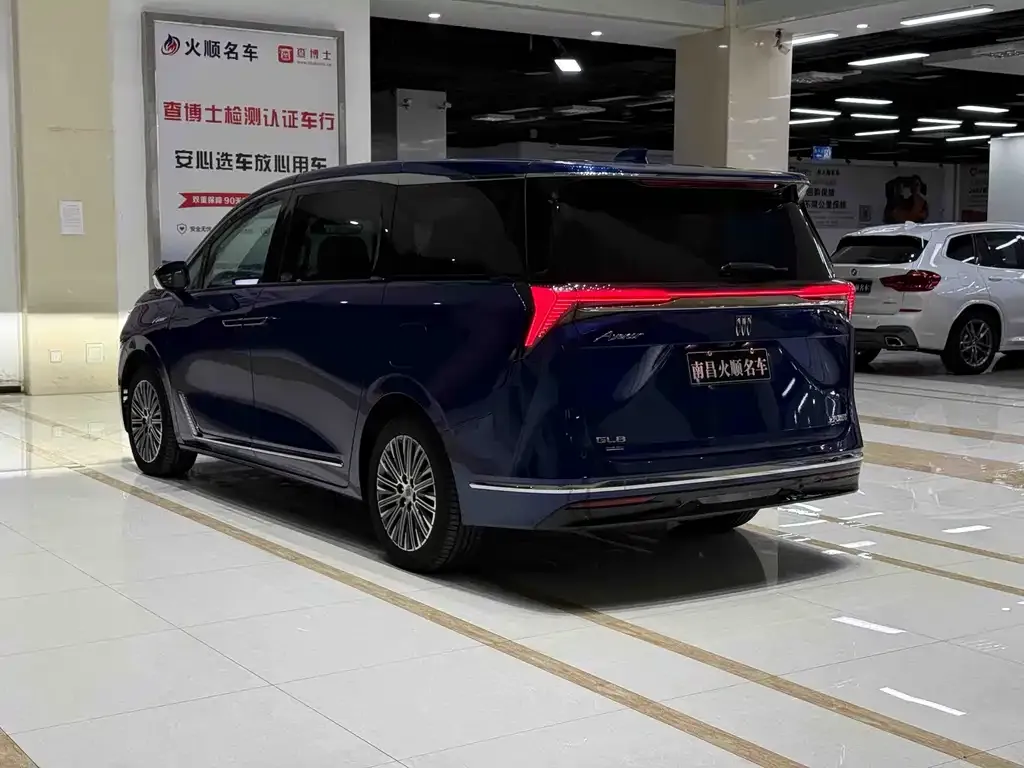 Buick GL8 Hybrid — фото 5