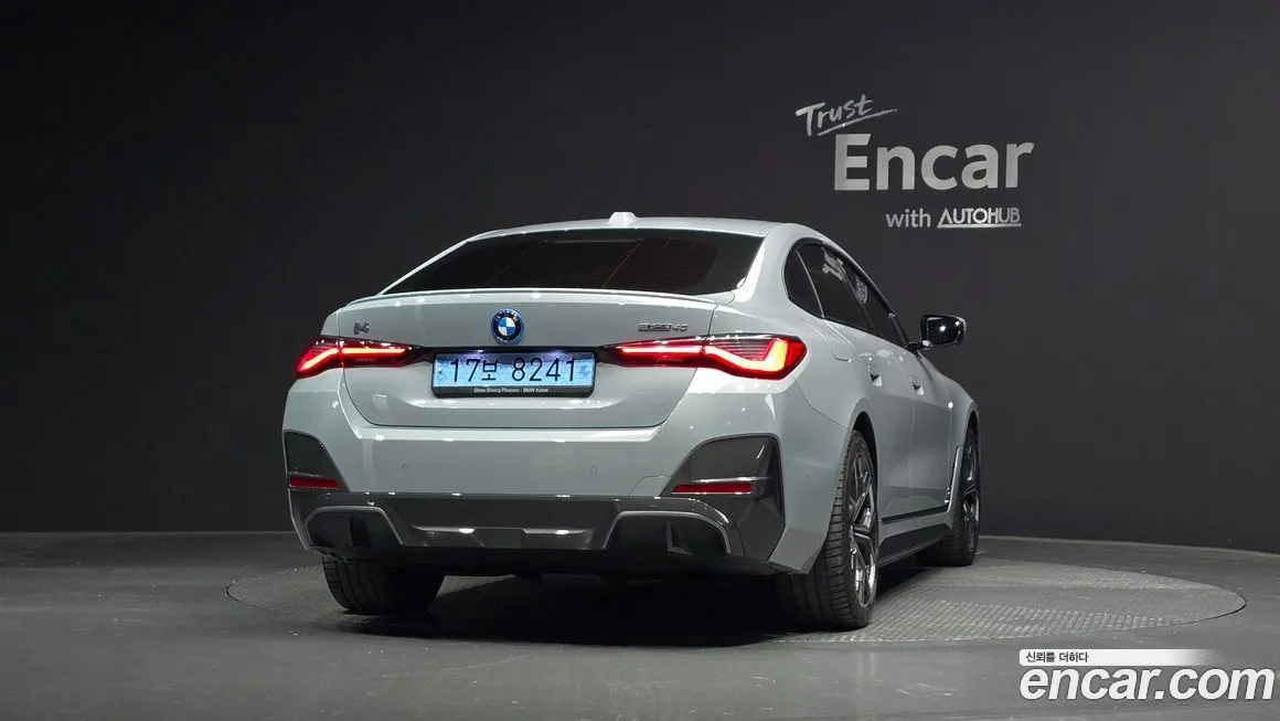 BMW i4 — фото 4