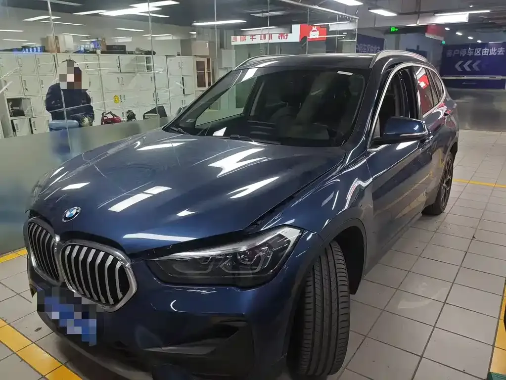 BMW X1 — фото 1