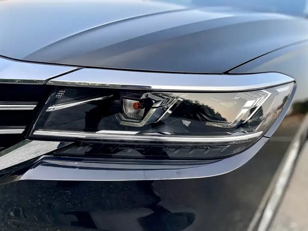 Volkswagen Passat — фото 7