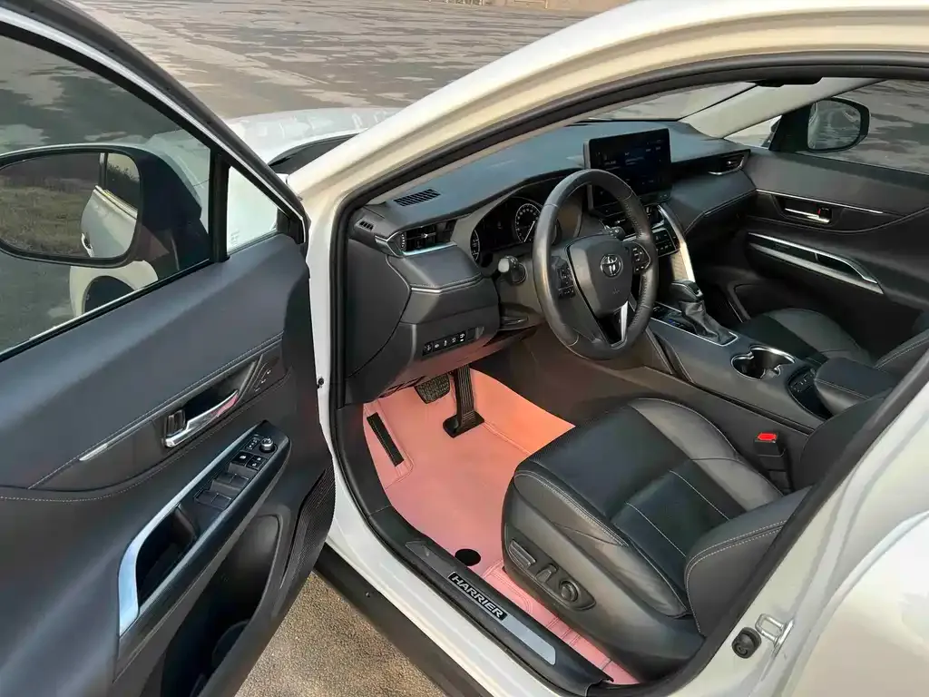 Toyota Harrier — фото 4