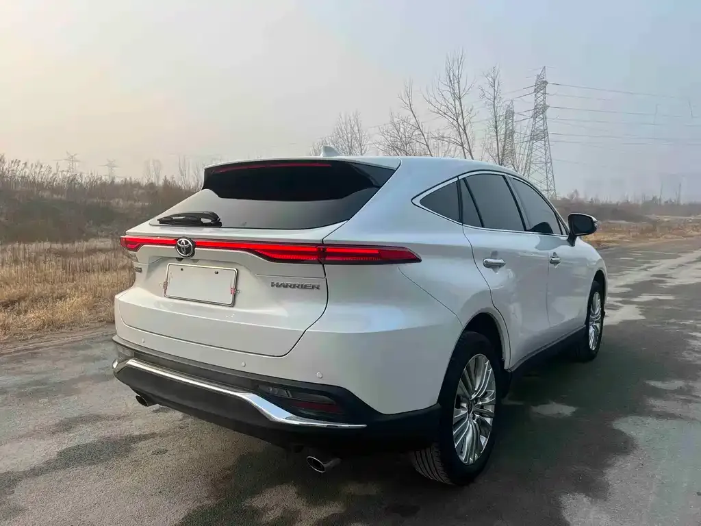 Toyota Harrier — фото 8