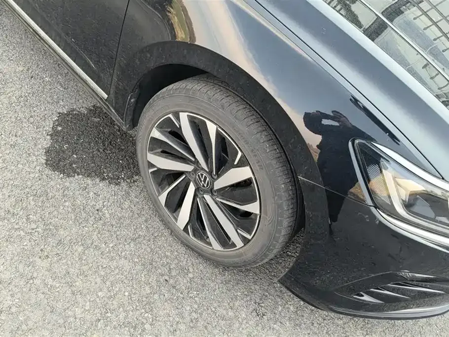 Volkswagen Passat — фото 8