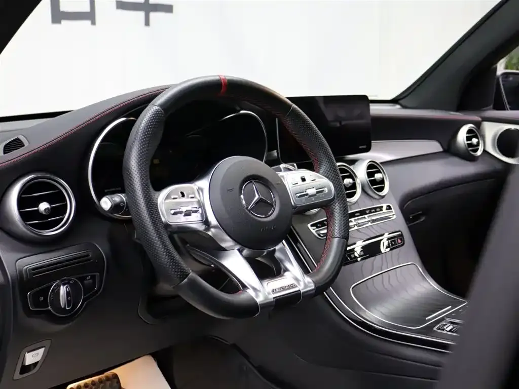 Mercedes-Benz GLC Coupe AMG — фото 10