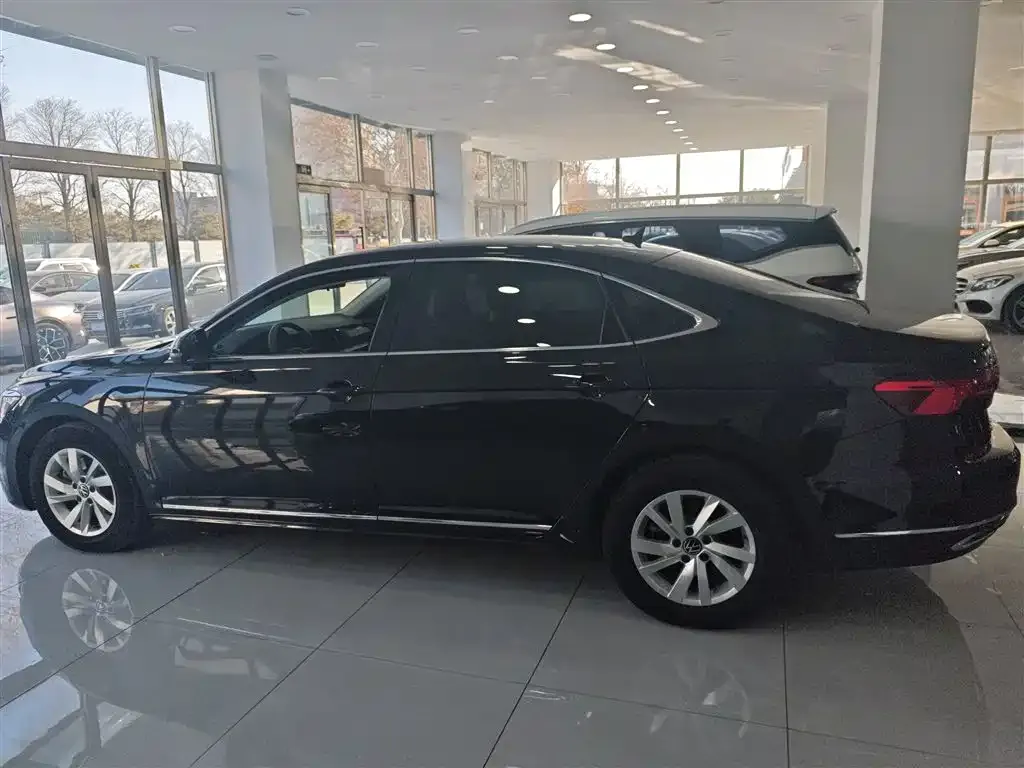 Volkswagen Passat — фото 5