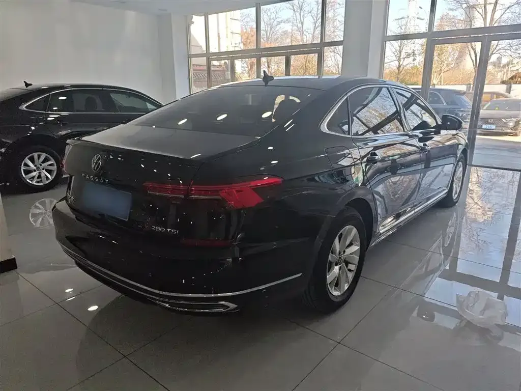 Volkswagen Passat — фото 7