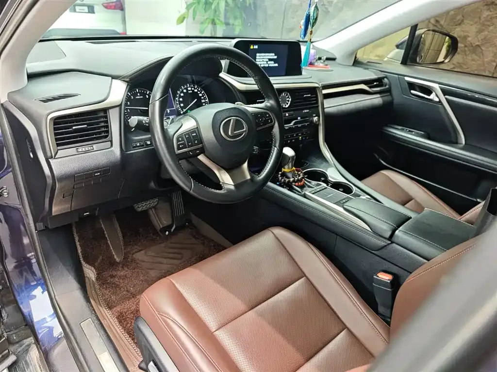 Lexus RX — фото 10