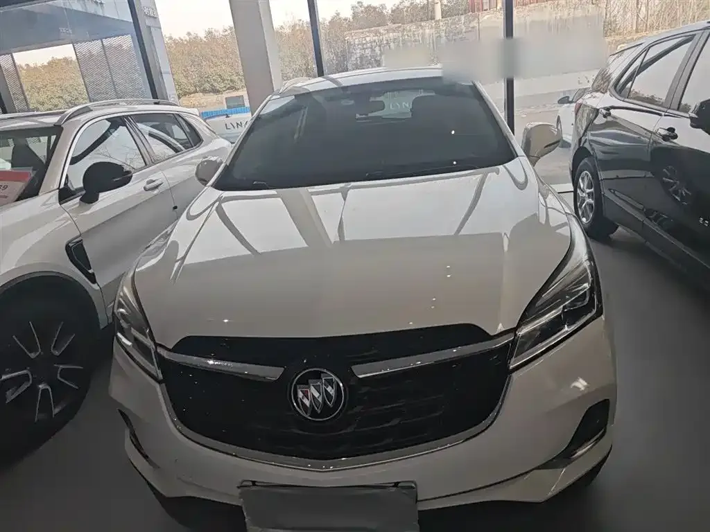 Buick Envision Plus — фото 9