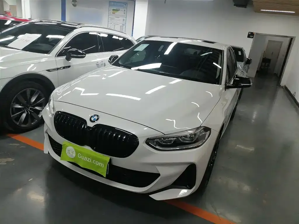 BMW 1 Series — фото 1